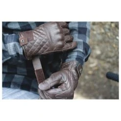 John Doe Tracker Bruin